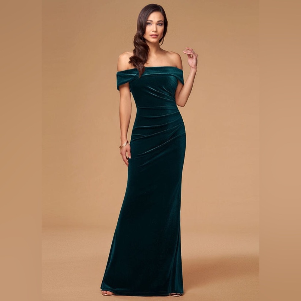 LIKE NEW BLUSH MARK SWEET THING DARK GREEN VELVET MAXI DRESS